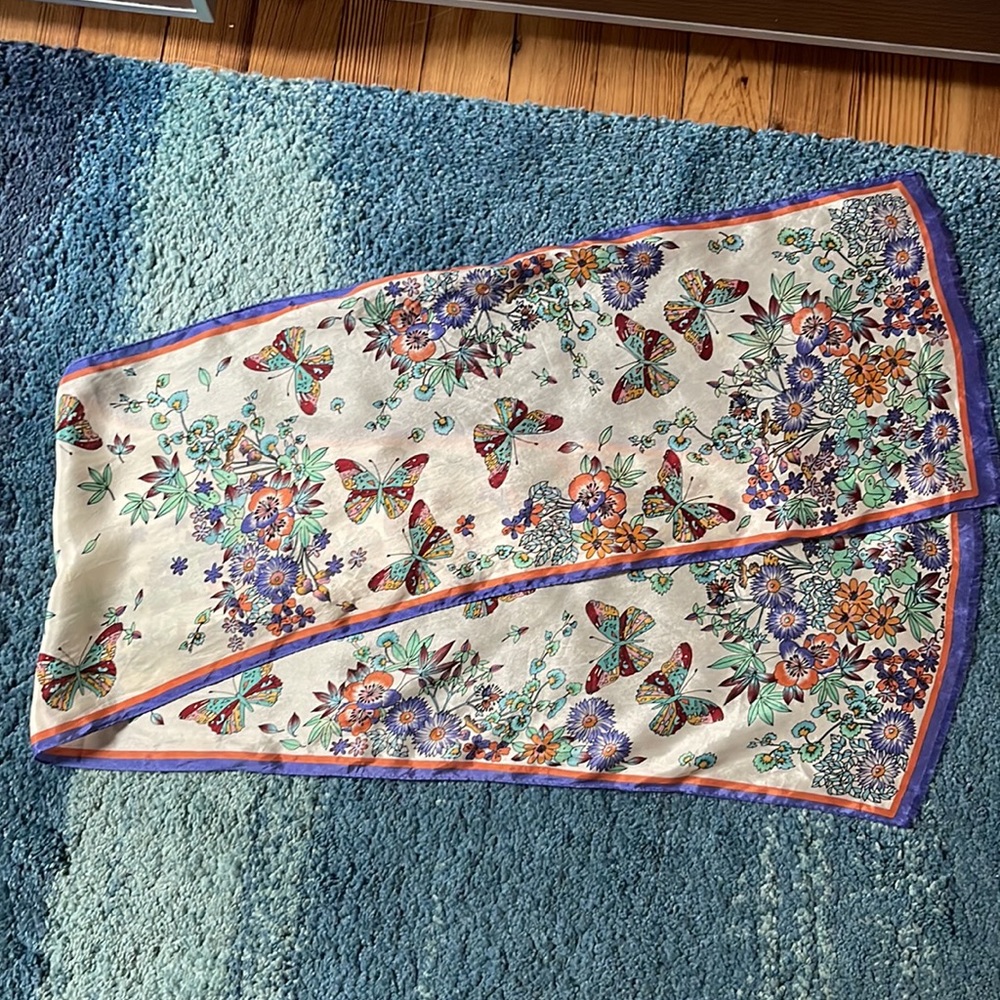 Oscar de la Renta Vintage Silk Scarf